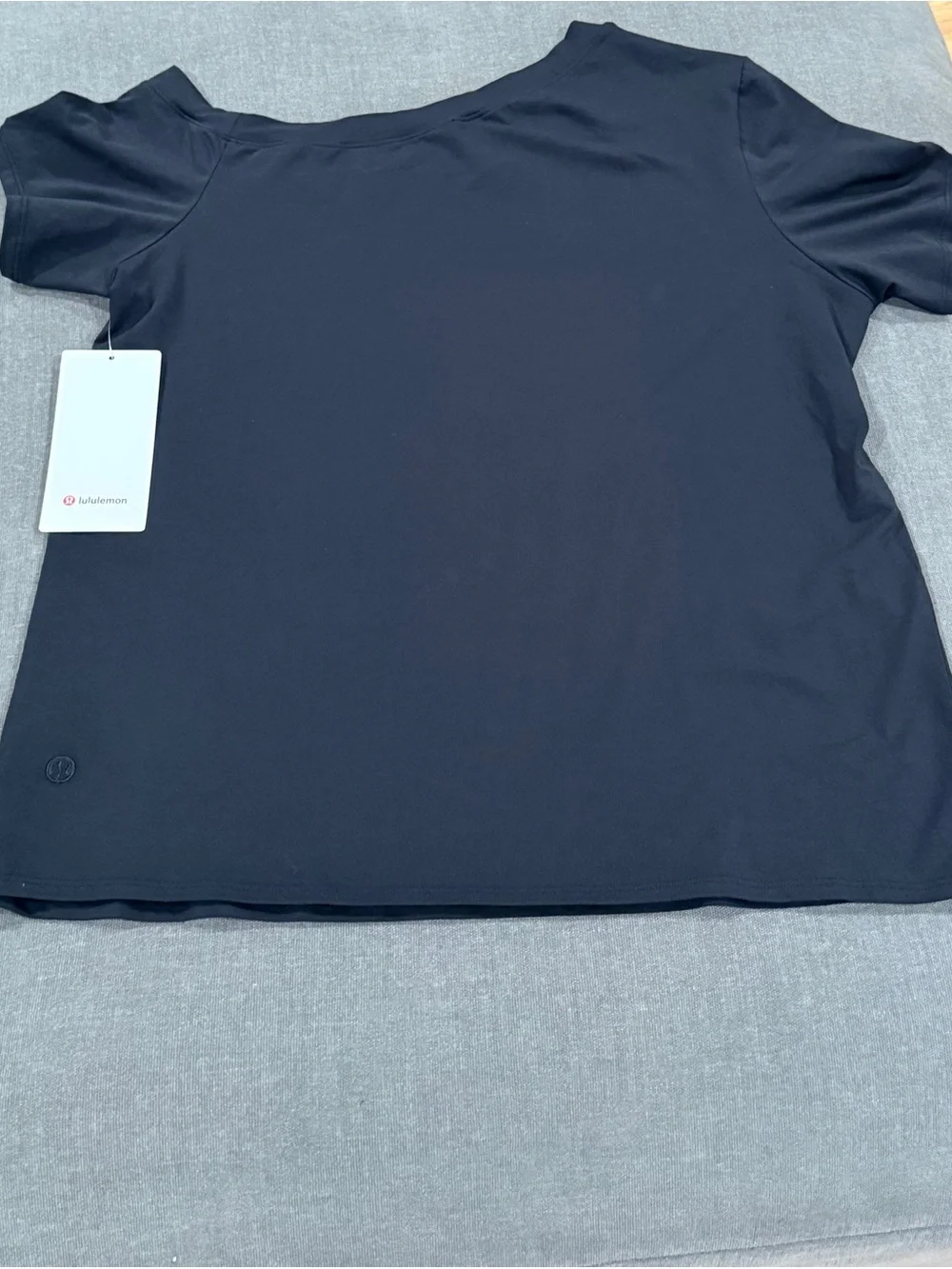 lululemon athletica Black Short Sleeve Scoop Neck Top